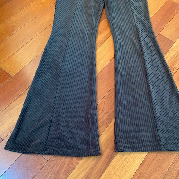 Black Ribbed Leggings Flared Legs size Medium - Picture 3 of 6